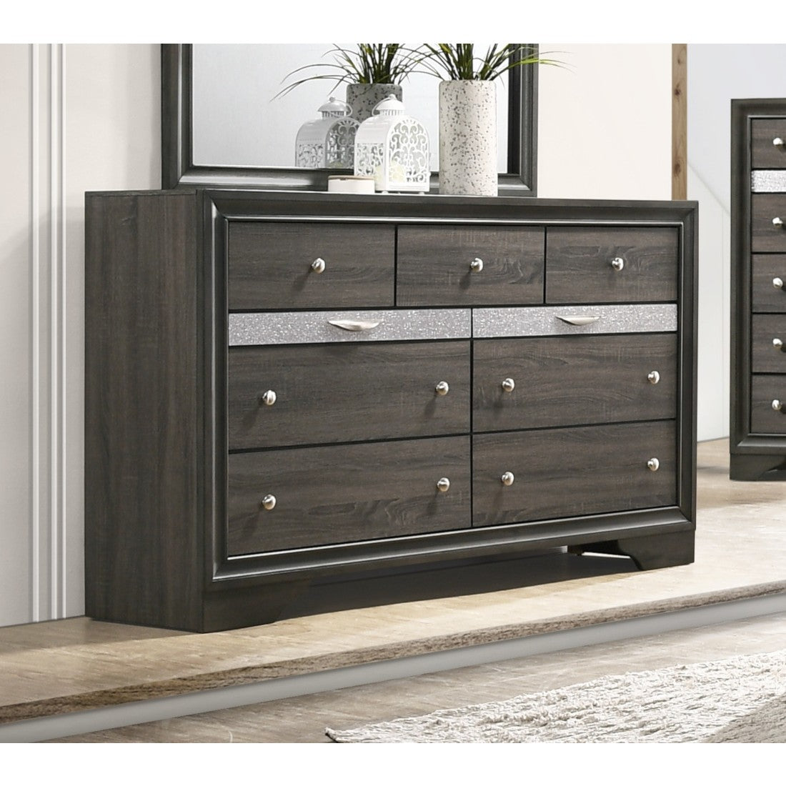 Naima Dresser, Gray 25975